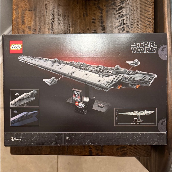 LEGO Star Wars Executor Super Star Destroyer 75356 - Picture 2 of 10